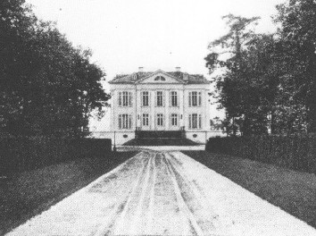 Schloss Freudenberg Einfahrt